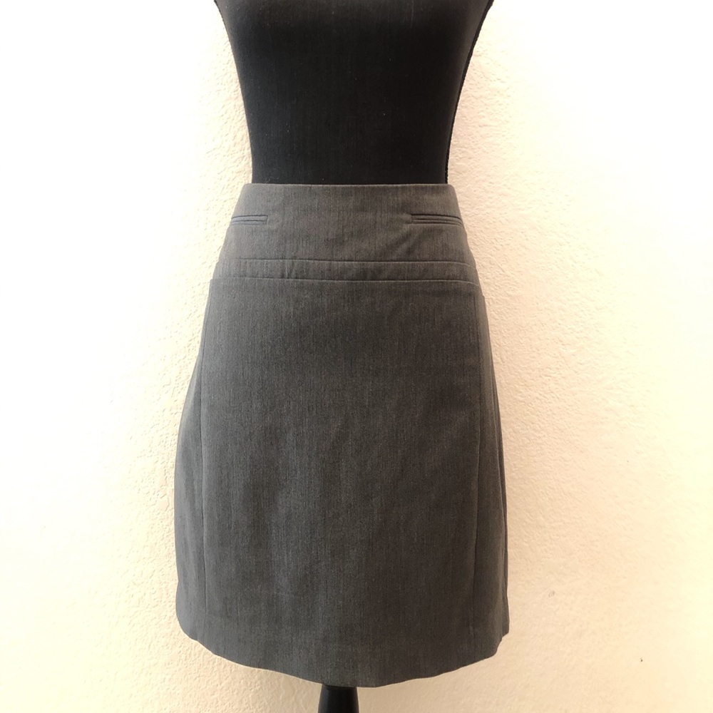 Gently Used Express Business Casual Skirt in Grey